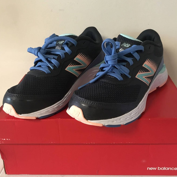 New Balance Kids Size 5 680 V6 Lace-up Running Shoe - Picture 3 of 8